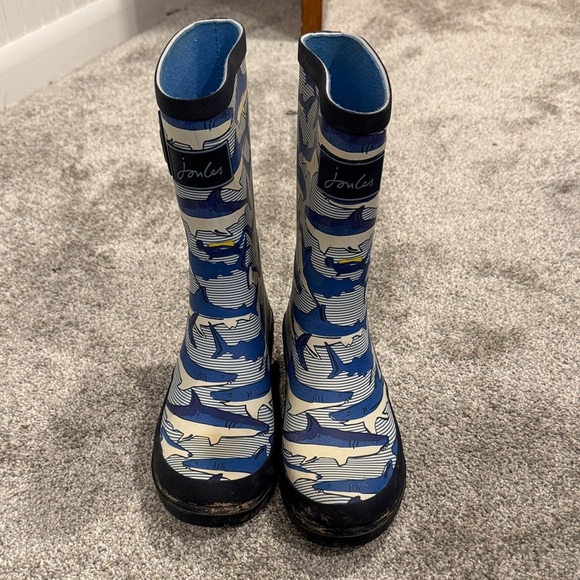 Joules Blue Shark Pattern Kids Rain Boots - Picture 2 of 3